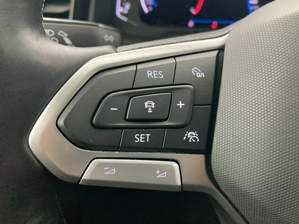 VOLKSWAGEN Taigo (2023) — foto 16 van 36