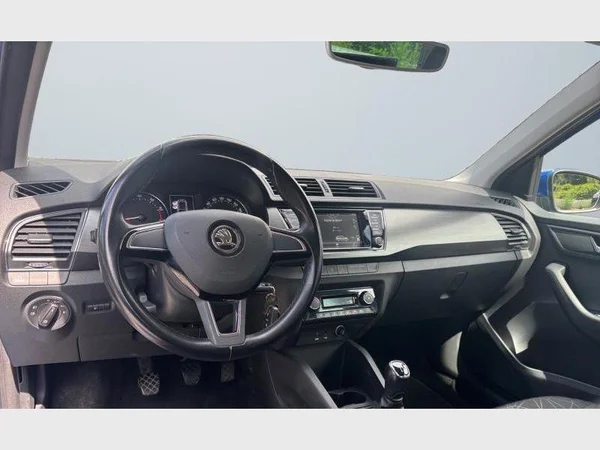 Skoda Fabia Combi (2018) — foto 12 van 23