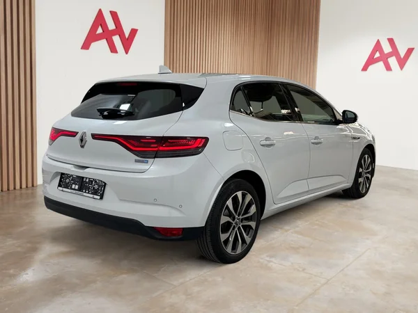 Renault Megane (2023) — foto 22 van 27