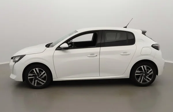 Peugeot 208 (2022) — foto 12 van 31