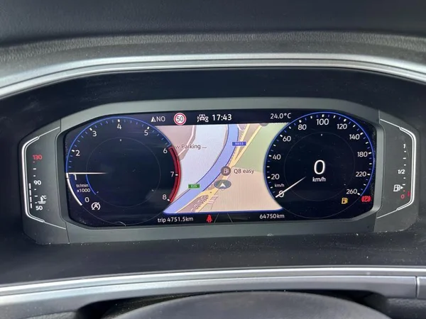 VOLKSWAGEN T-Roc Cabriolet (2023) — foto 14 van 38