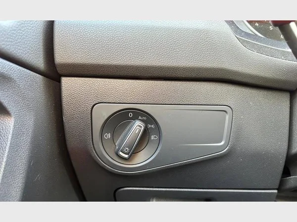 Volkswagen Tiguan Allspace (2021) — foto 17 van 28
