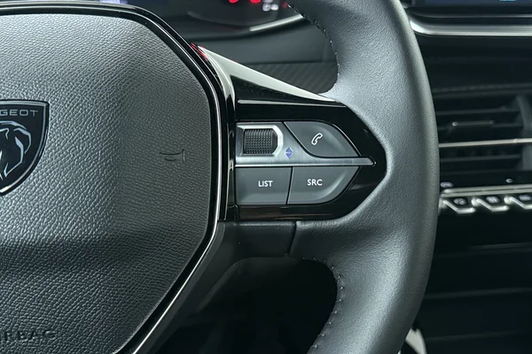 Peugeot 2008 (2025) — foto 8 van 21