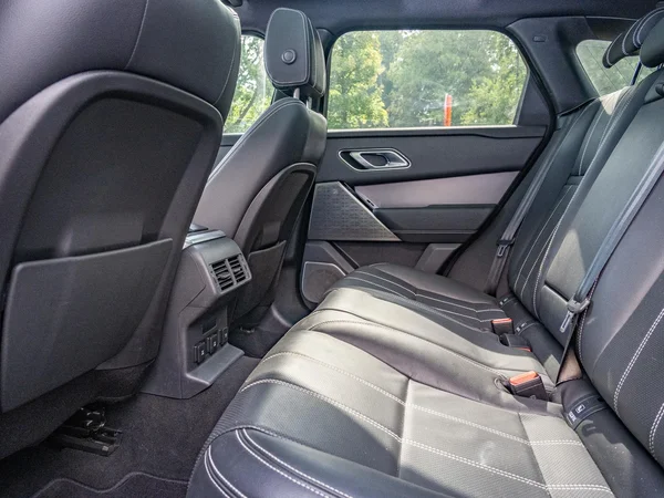 Land Rover Range Rover Velar (2022) — foto 11 van 27