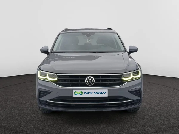 VOLKSWAGEN Tiguan Dsl (2020) — foto 13 van 19