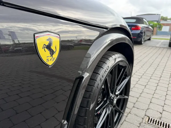 Ferrari Purosangue (2025) — foto 13 van 37
