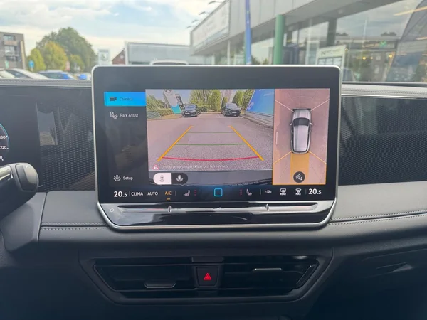 VOLKSWAGEN Tiguan (2026) — foto 20 van 22