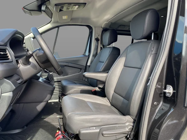 Renault Trafic (2024) — foto 5 van 20