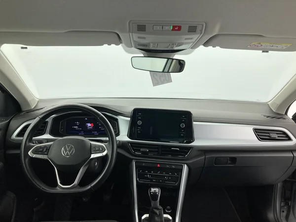 VOLKSWAGEN T-Roc (2022) — foto 17 van 35