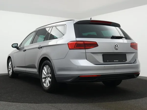 Volkswagen Passat (2020) — foto 23 van 23