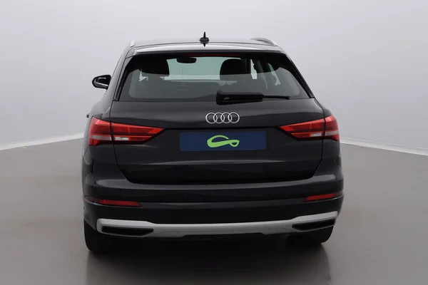 Audi Q3 (2019) — foto 30 van 35