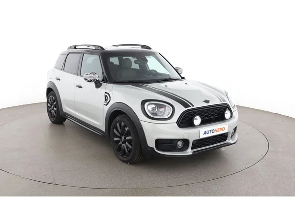 MINI Countryman (2020) — foto 14 van 16