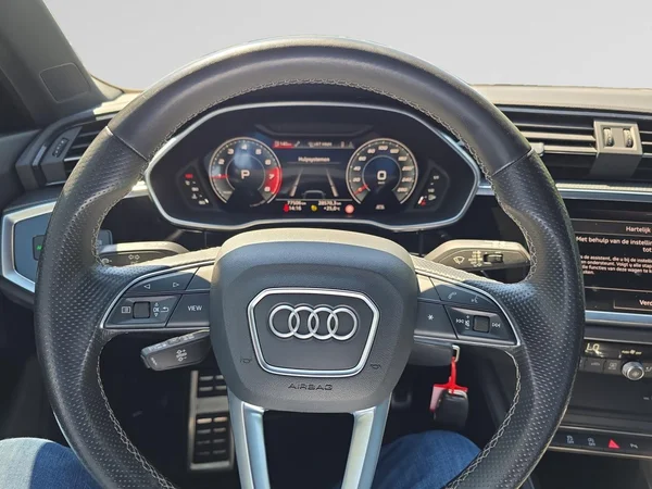 AUDI Q3 (2022) — foto 10 van 14