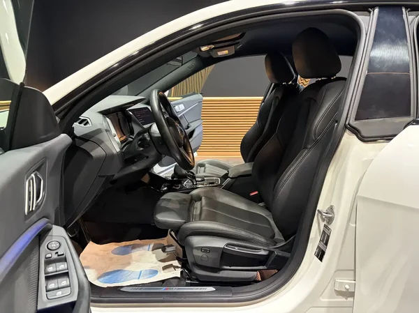 Bmw 218 (2021) — foto 24 van 26
