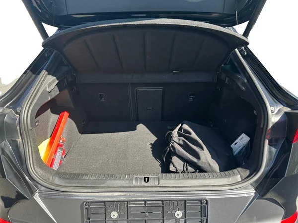CUPRA Formentor e-Hybrid (PHEV) (2023) — foto 9 van 21
