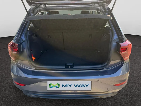VOLKSWAGEN Polo (2023) — foto 2 van 18