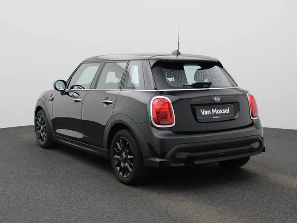 MINI Cooper (2022) — foto 12 van 40