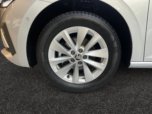 SKODA Scala (2025) — foto 12 van 13
