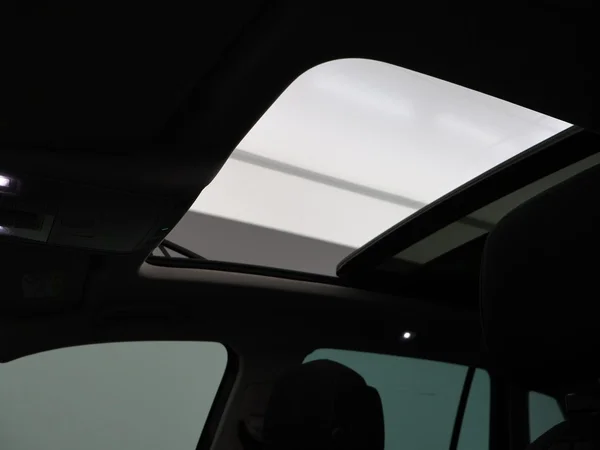 VOLKSWAGEN Tiguan eHybrid (PHEV) (2022) — foto 17 van 29