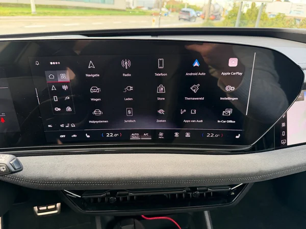 AUDI A6 Avant e-tron (2025) — foto 4 van 24