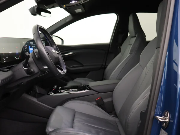 AUDI Q6 E-Tron (2024) — foto 2 van 33