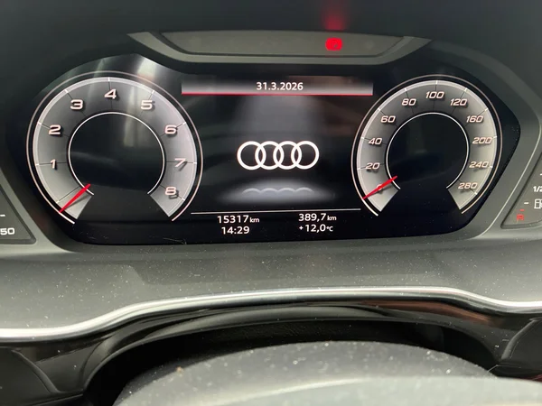 AUDI Q3 Sportback (2025) — foto 6 van 24
