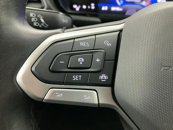 VOLKSWAGEN T-Cross (2024) — foto 5 van 36