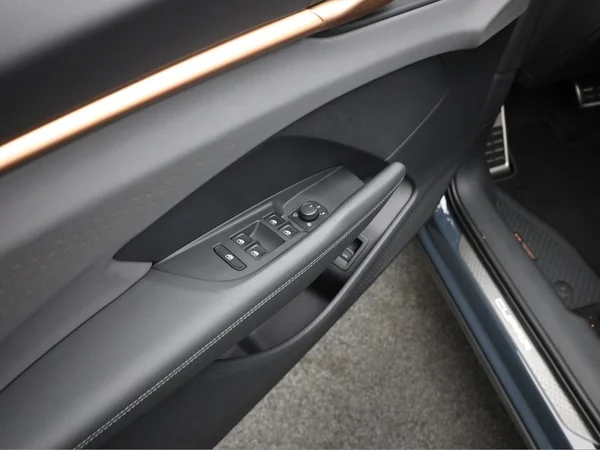 CUPRA Terramar e-Hybrid (PHEV) (2025) — foto 5 van 22