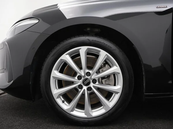 AUDI A5 Avant e-hybrid (PHEV) (2026) — foto 26 van 27