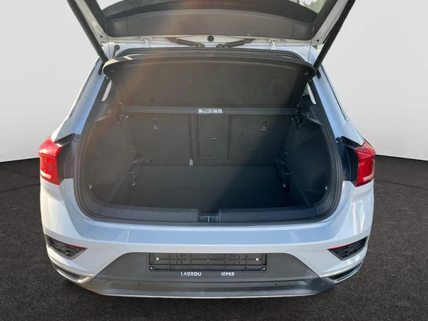 VOLKSWAGEN T-Roc (2021) — foto 8 van 20