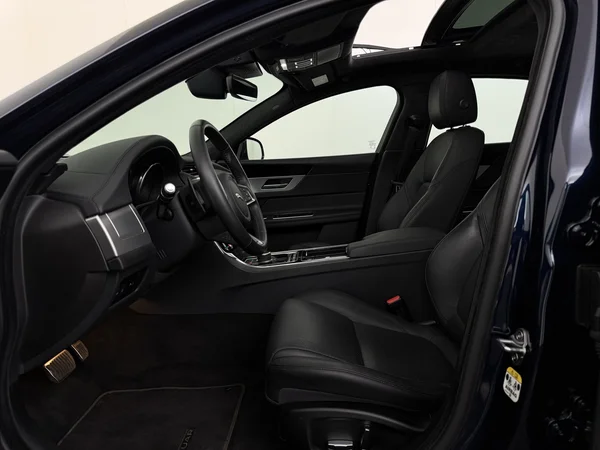 JAGUAR F-Type (2020) — foto 2 van 28