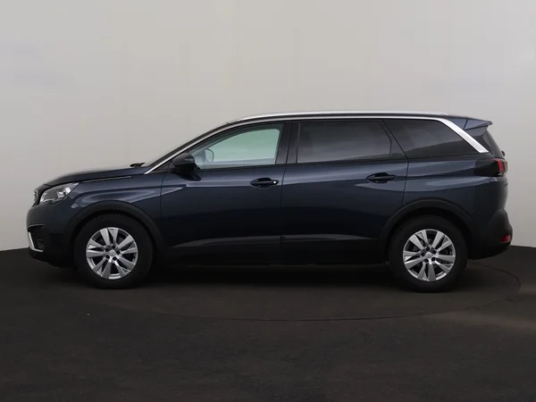 PEUGEOT 5008 (2020) — foto 12 van 23