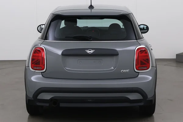 Mini 5 Doors (F55 LCI II) (2021) — foto 11 van 16
