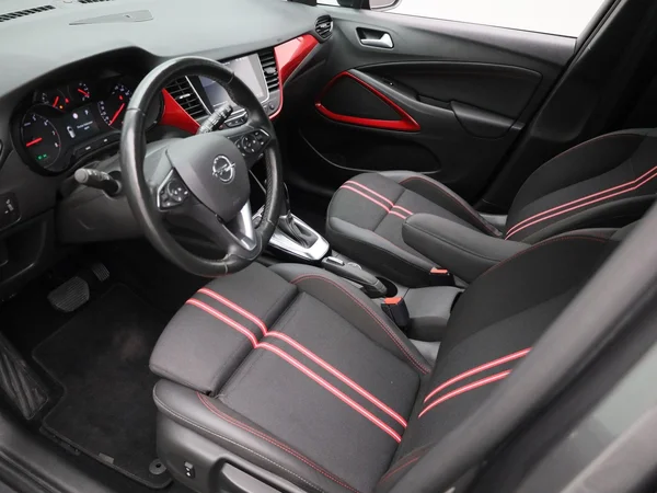 Opel Crossland (2022) — foto 7 van 35