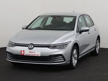 VOLKSWAGEN Golf (2024)