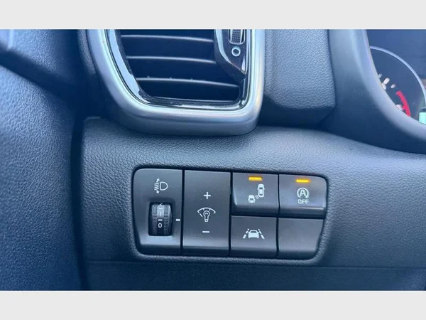 Kia SPORTAGE (2021) — foto 18 van 29