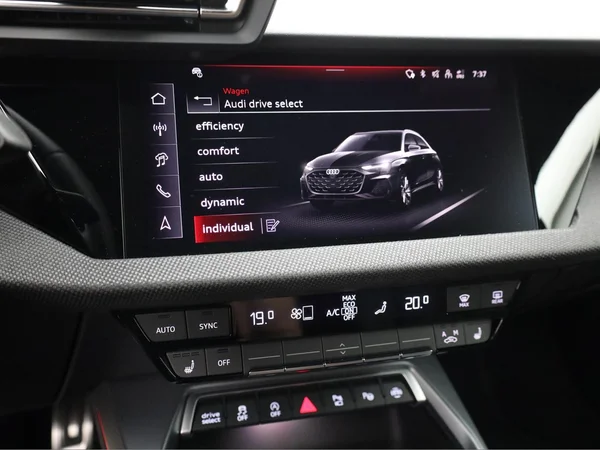 AUDI S3 Sportback (2025) — foto 15 van 24