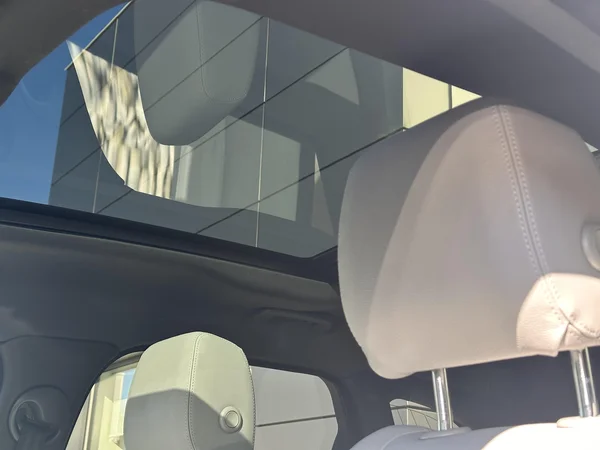 Land Rover Range Rover Velar (2025) — foto 20 van 31
