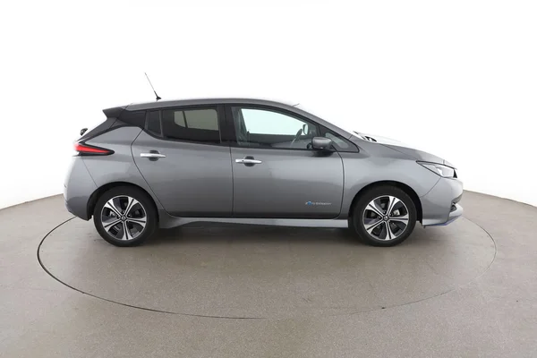 Nissan Leaf (2019) — foto 13 van 16