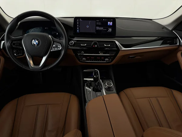 BMW 520 (2022) — foto 35 van 35