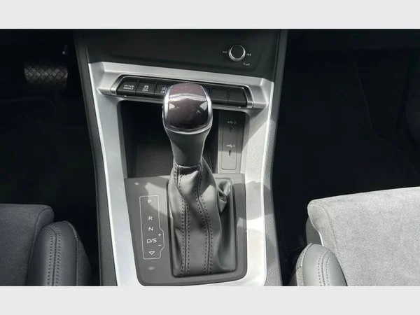 Audi Q3 Sportback (2025) — foto 14 van 29