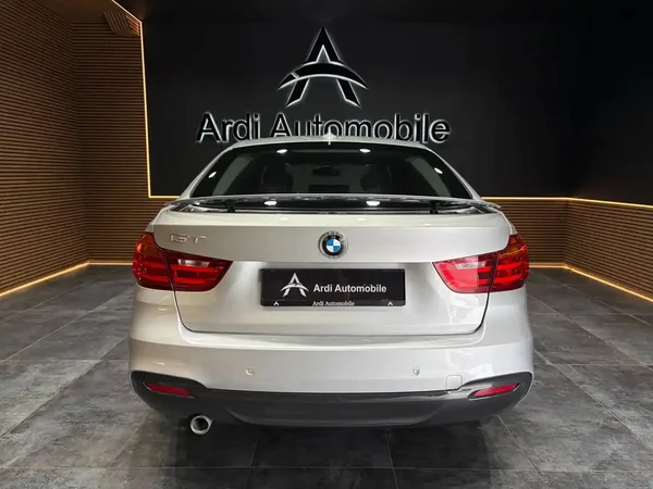 Bmw 318 (2014) — foto 21 van 24