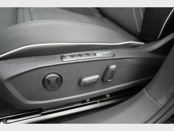 VOLKSWAGEN ID.4 (2025) — foto 19 van 31