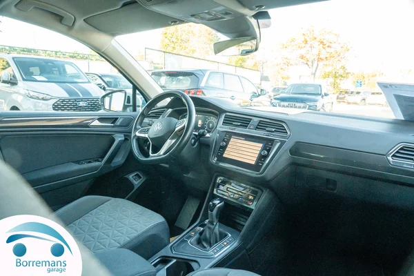 Volkswagen Tiguan (2023) — foto 11 van 43