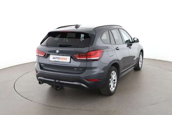 BMW X1 (2021) — foto 12 van 16