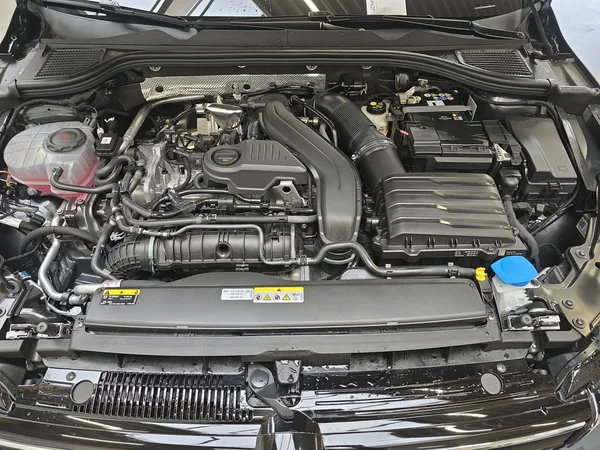 VOLKSWAGEN Golf VII SW (2025) — foto 22 van 24