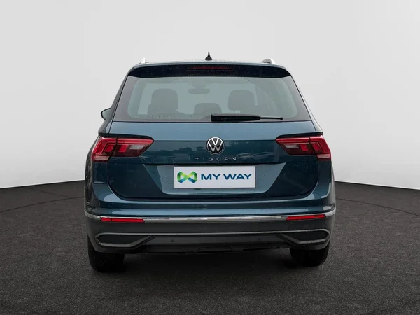 VOLKSWAGEN Tiguan (2022) — foto 20 van 22