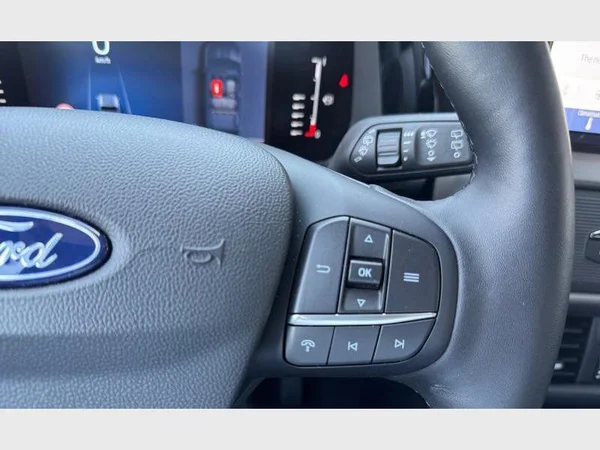 Ford Tourneo Courier (2025) — foto 8 van 29