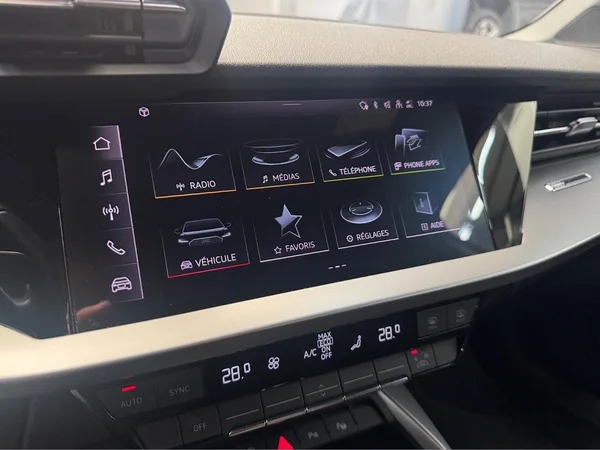 AUDI A3 Sportback (2021) — foto 2 van 11