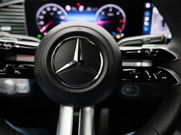 Mercedes-Benz GLE (2025) — foto 27 van 66